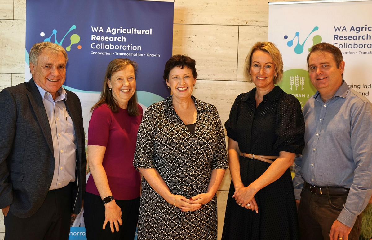 WA Agricultural Research Collaboration Steering Committee representatives, Grower Group Alliance (GGA) Chair Peter Roberts and DPIRD Deputy Director General Primary Industries Cec McConnell, with Agriculture and Food Minister Jackie Jarvis, GGA Chief Executive Officer Rikki Foss and DPIRD Chief Primary Industries Scientist Ben Biddulph.