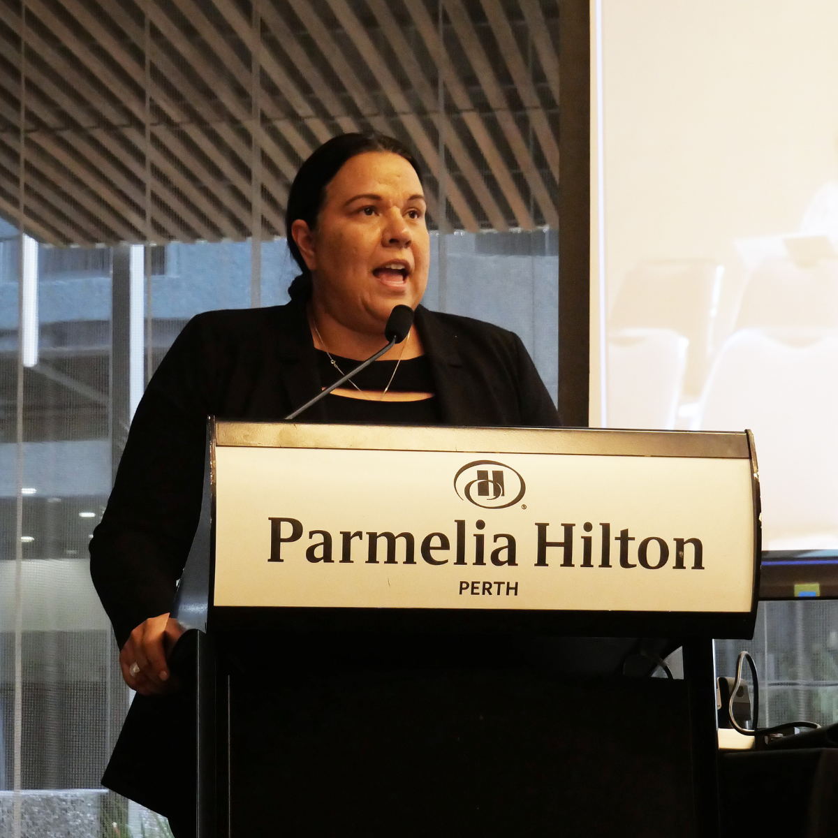 Image of Roanna Edwards facilitating the Perth information session on Phase 2 of the Biodiscovery Bill 