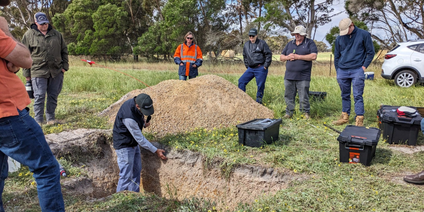 image of a Gathering of individuals at a workshop