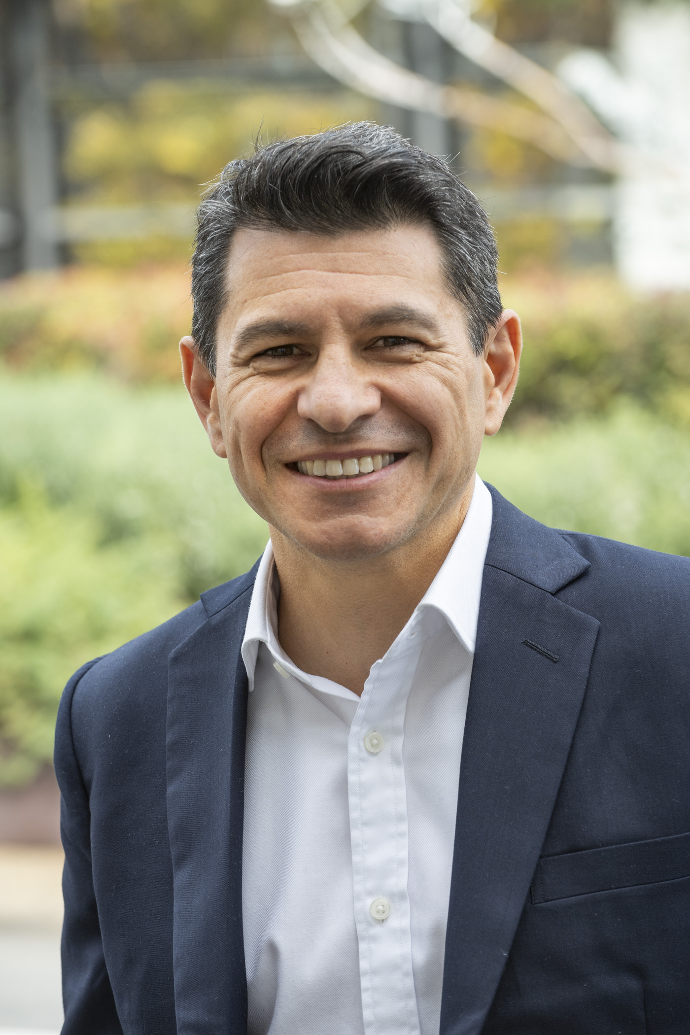 Tristan Kitchener, consultant