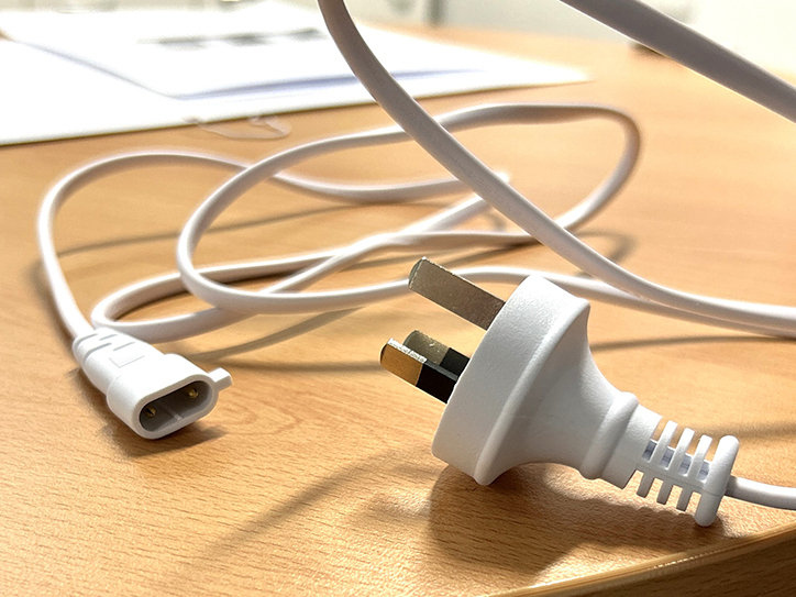 Hexagon light prohibition - exposed pins