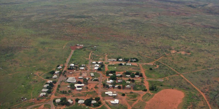 Aerial view of Kundat Djaru, also known as Ringer Soak. It is an Aboriginal community located 170 km south east of Halls Creek.