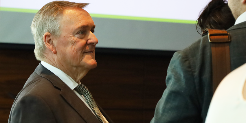 Stephen Moir interacting with other people