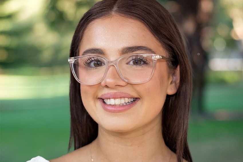 Head and shoulders photo of a female Youth Ambassador named Izabella